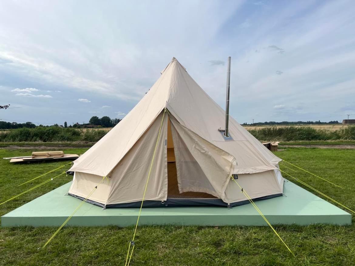 Vila Boyce Fen Farm Retreat Glamping & Fishery Wisbech Exteriér fotografie
