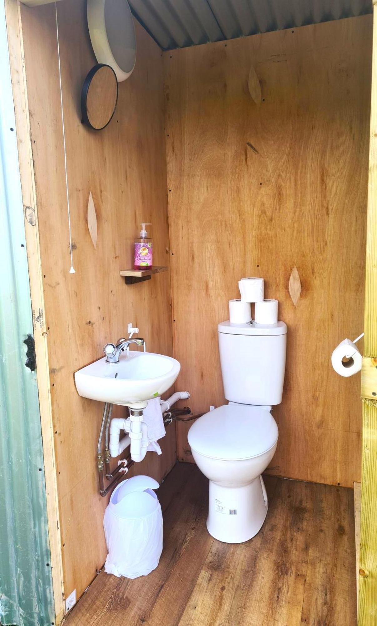 Vila Boyce Fen Farm Retreat Glamping & Fishery Wisbech Exteriér fotografie